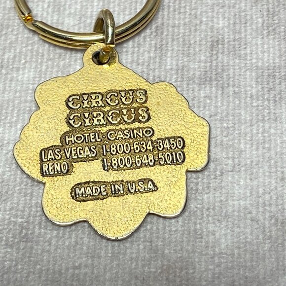 Circus Circus Hotel Casino Clown Keychain Vintage Gold Tone Pendant USA - Picture 2 of 9